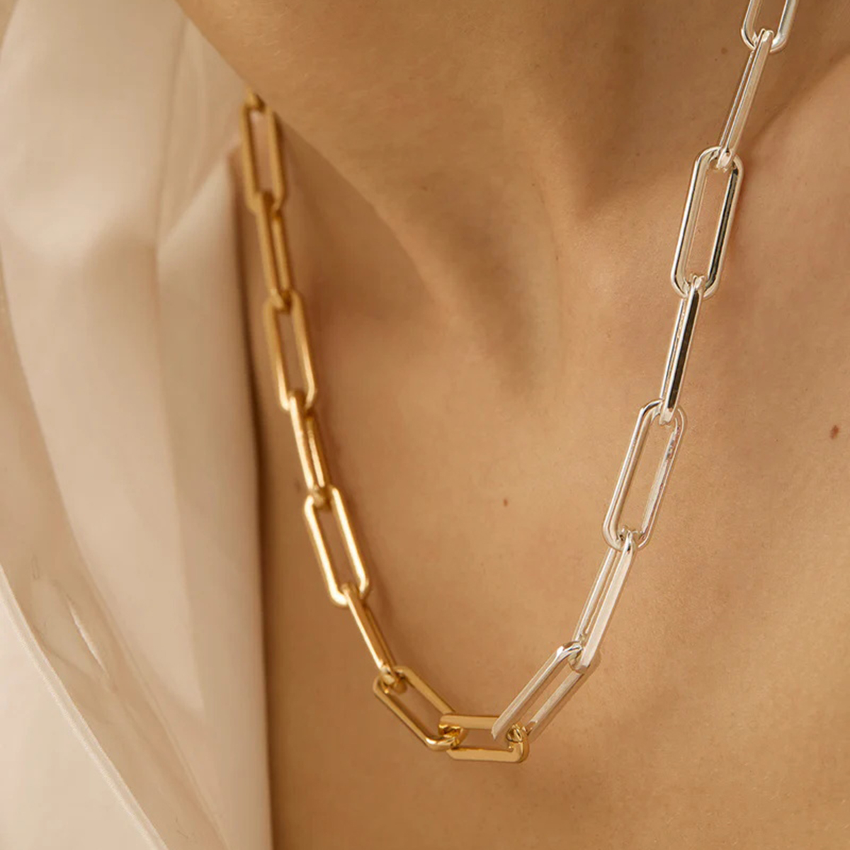 ELENYS Duo Chain – detailní záběr